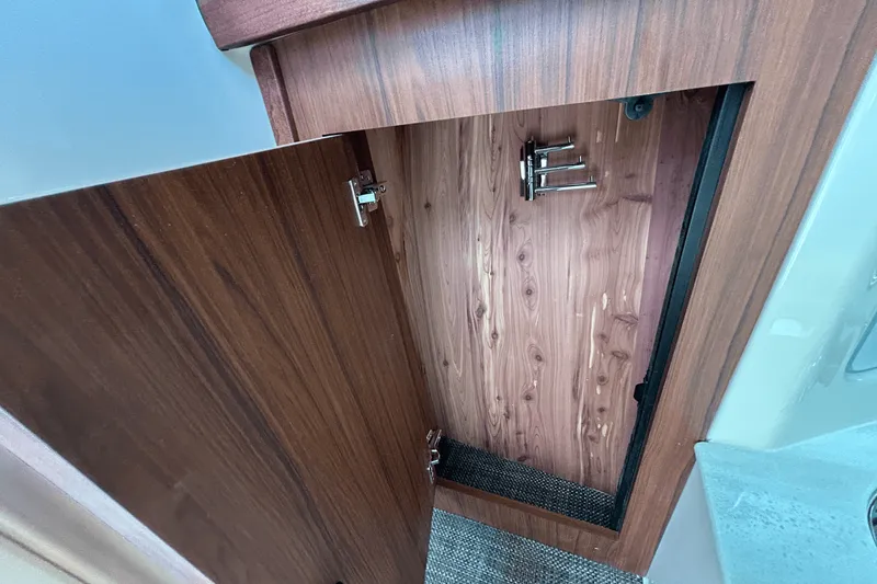 Slide: The Image of Grady-White Freedom 325 2026 - 24