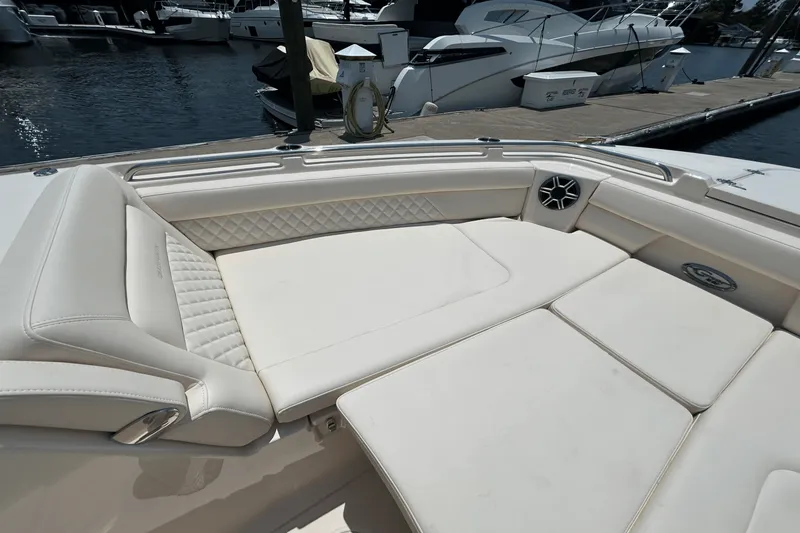 Slide: The Image of Grady-White Freedom 325 2026 - 28