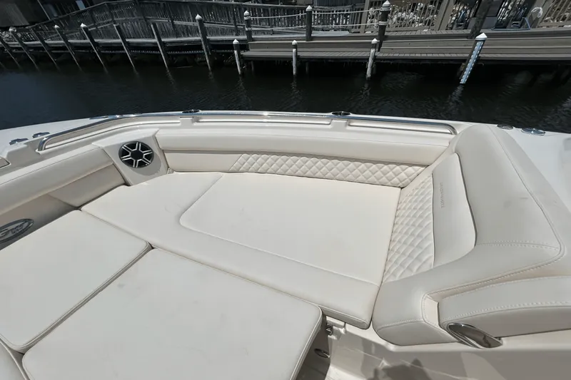 Slide: The Image of Grady-White Freedom 325 2026 - 32