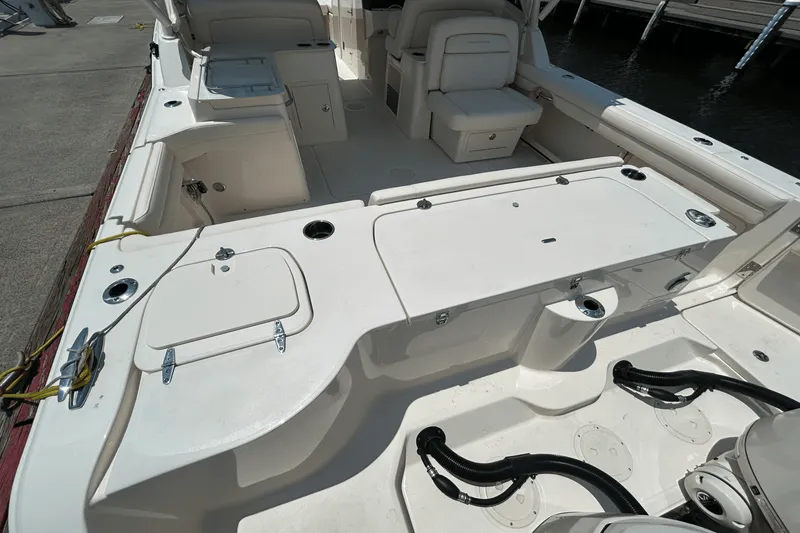 Slide: The Image of Grady-White Freedom 325 2026 - 9