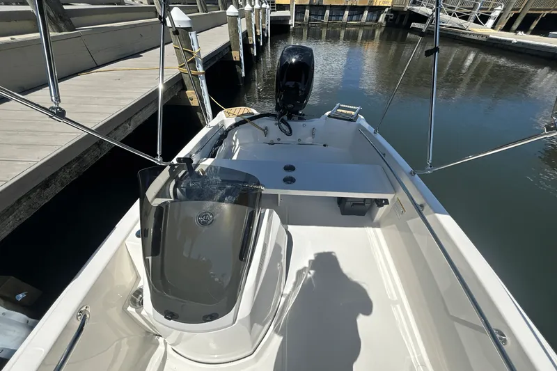 Slide: The Image of Boston Whaler 130 Super Sport 2026 - 14