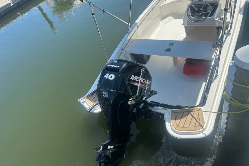 Slide: The Image of Boston Whaler 130 Super Sport 2026 - 3