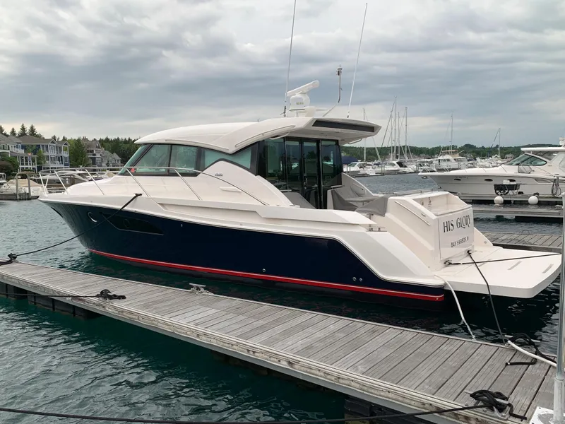 Slide: The Image of Tiara C44 Coupe 2018 - 2