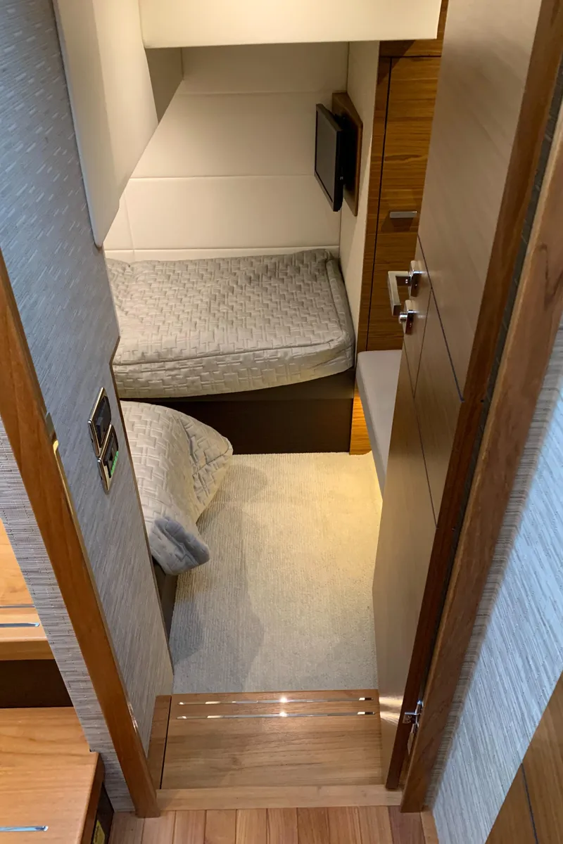 Slide: The Image of VIP companionway - 31