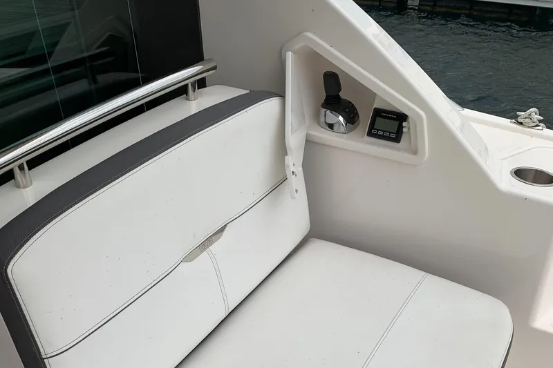 Slide: The Image of Stbd aft facing control - 6