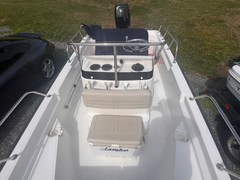 Slide: The Image of Boston Whaler 150 MONTAUK 2019 - 6
