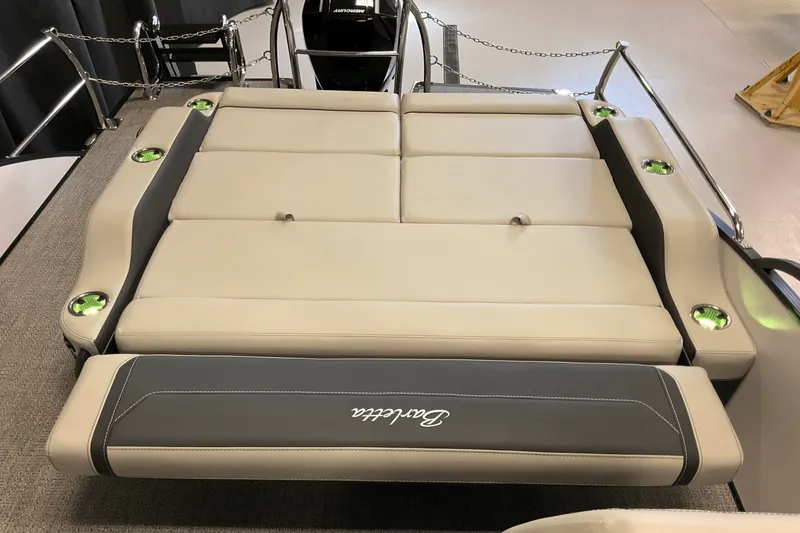 Slide: The Image of Barletta Cabrio 22 UC 2026 - 52