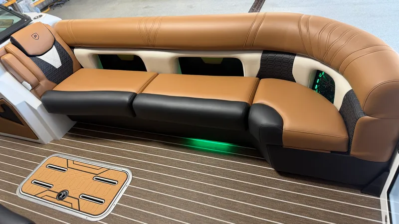 Slide: The Image of Premier 270INTRIGUE 2027 - 75