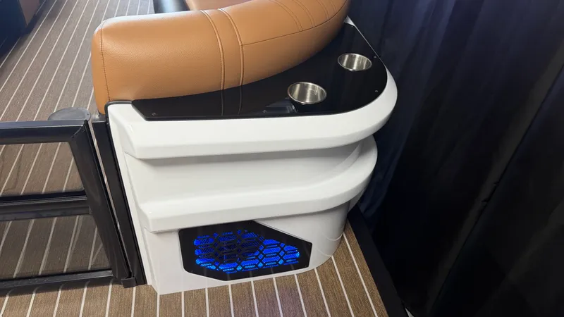 Slide: The Image of Premier 270INTRIGUE 2027 - 18