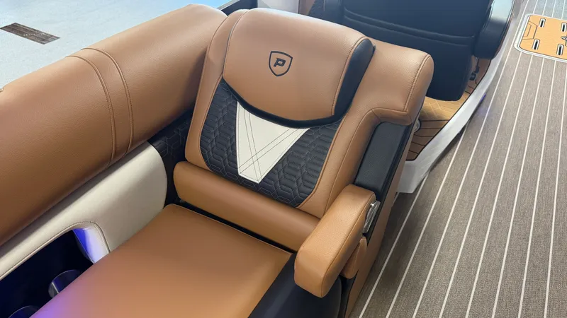 Slide: The Image of Premier 270INTRIGUE 2027 - 31