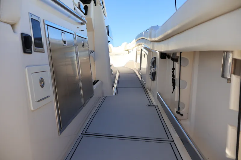Slide: The Image of Grady-White 456 CANYON 2021 - 26