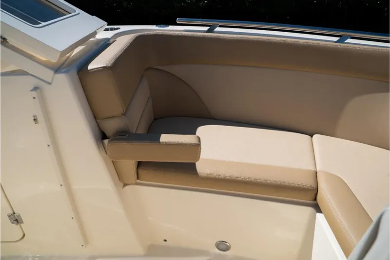 Slide: The Image of Scout 240 Dorado 2023 - 54