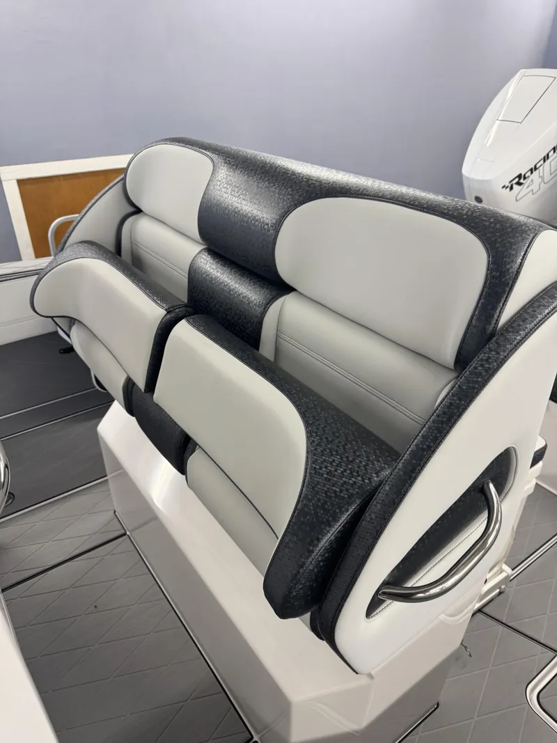 Slide: The Image of Nor-Tech 392 Super Fish 2026 - 17