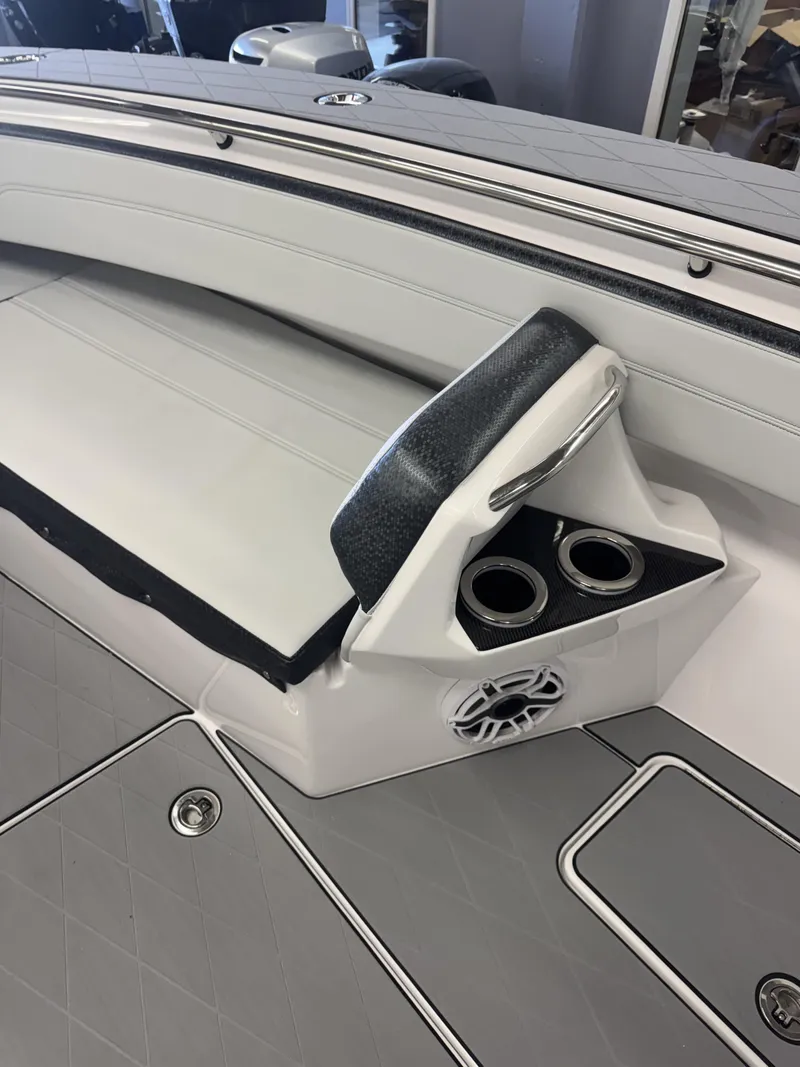 Slide: The Image of Nor-Tech 392 Super Fish 2026 - 23