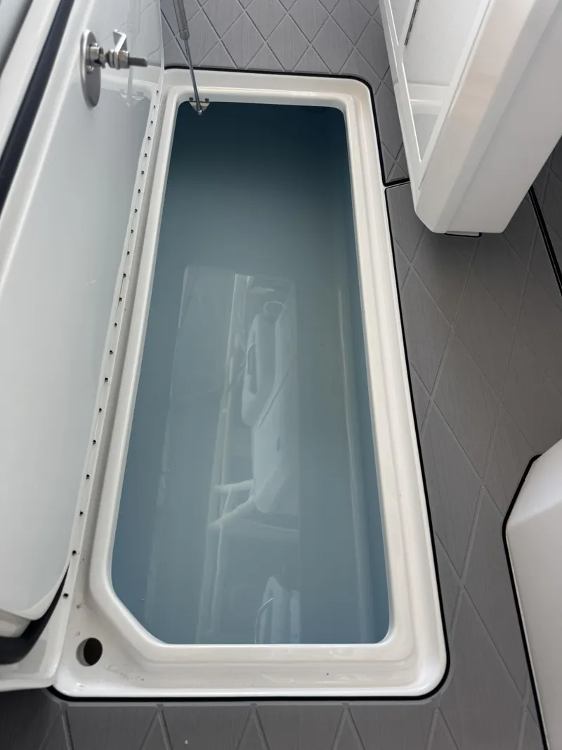 Slide: The Image of Nor-Tech 392 Super Fish 2026 - 38