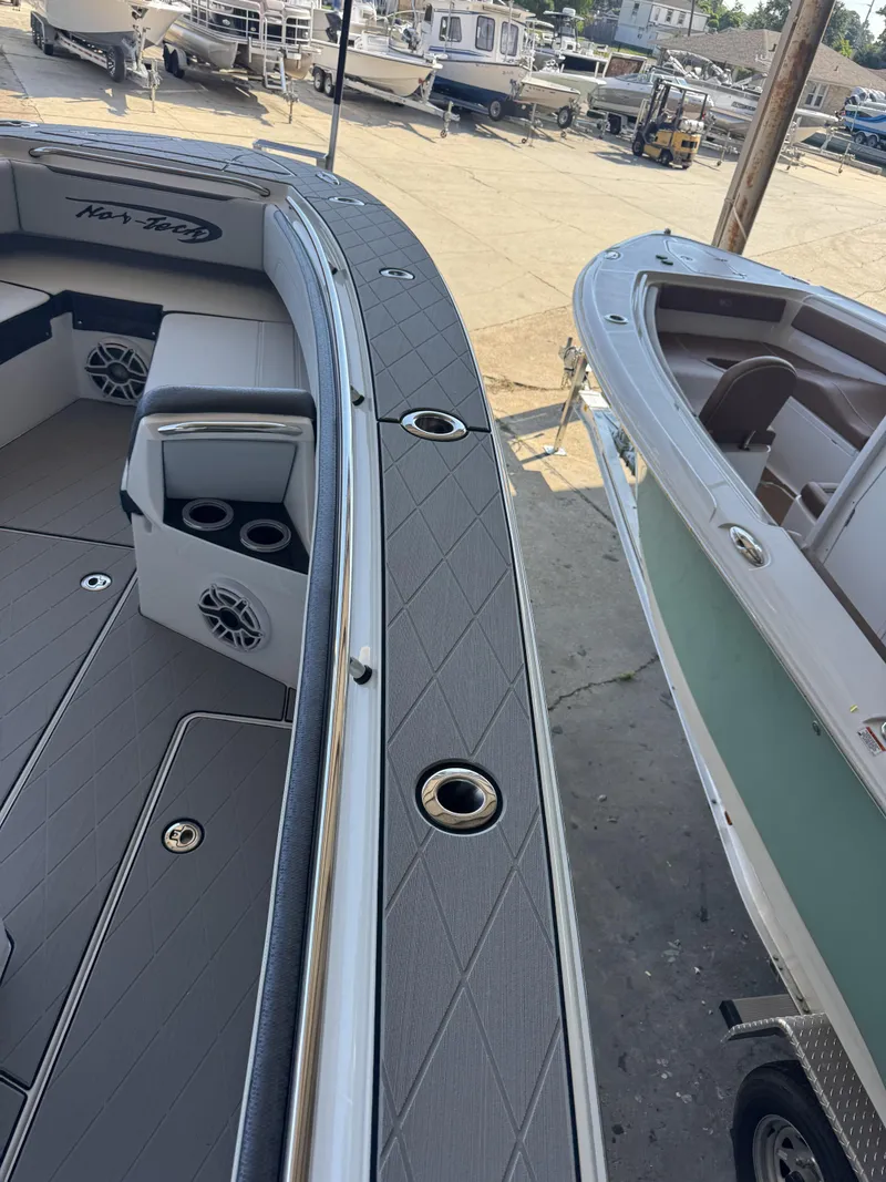 Slide: The Image of Nor-Tech 392 Super Fish 2026 - 44