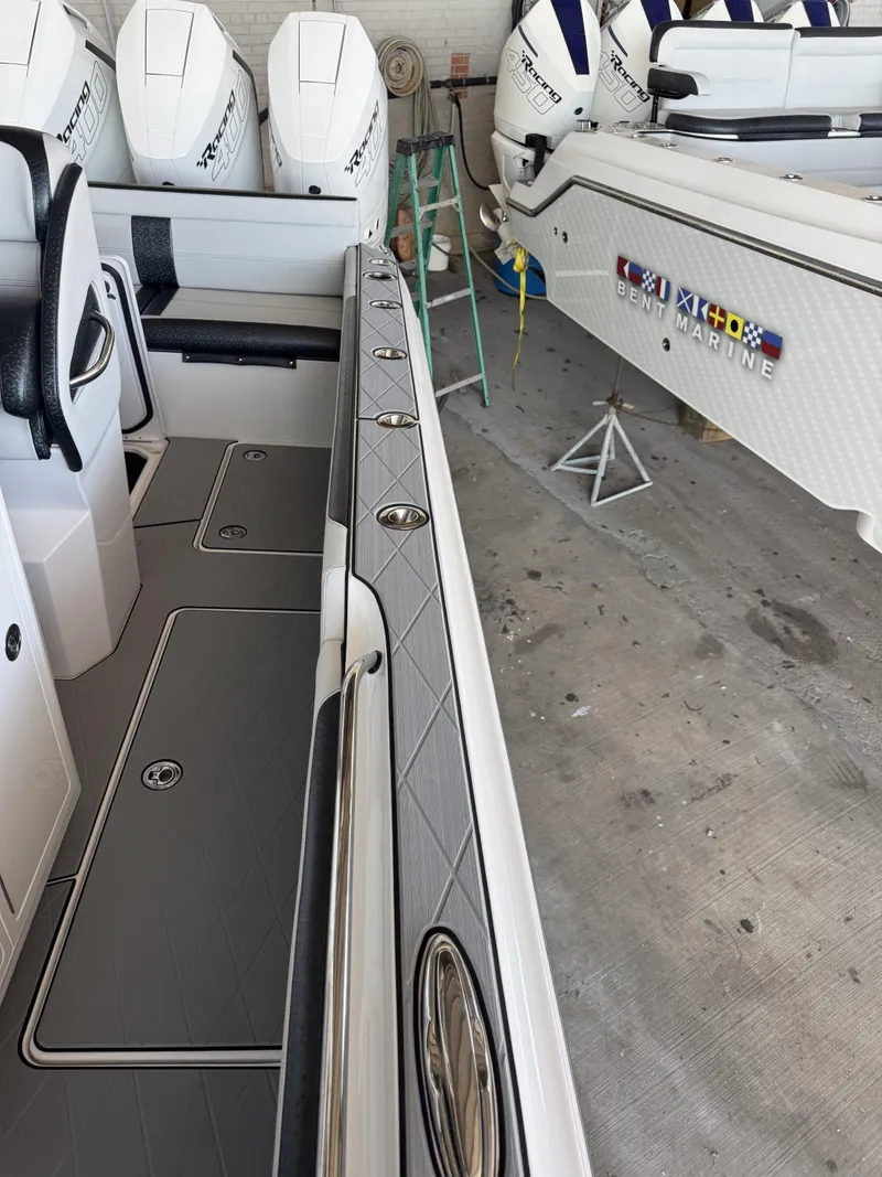 Slide: The Image of Nor-Tech 392 Super Fish 2026 - 45