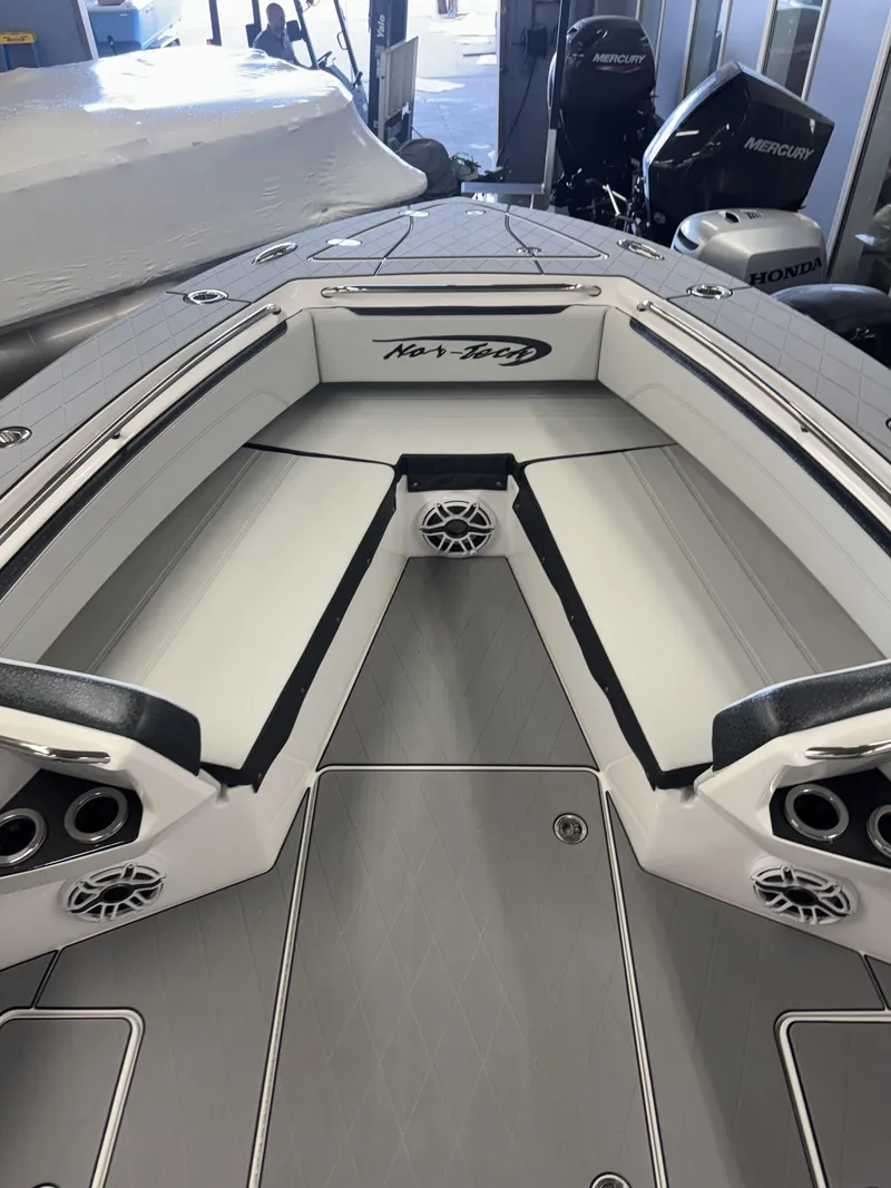 Slide: The Image of Nor-Tech 392 Super Fish 2026 - 7