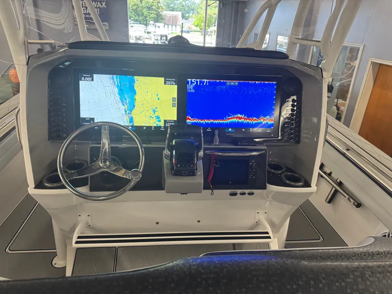 Slide: The Image of Nor-Tech 392 Super Fish 2026 - 9