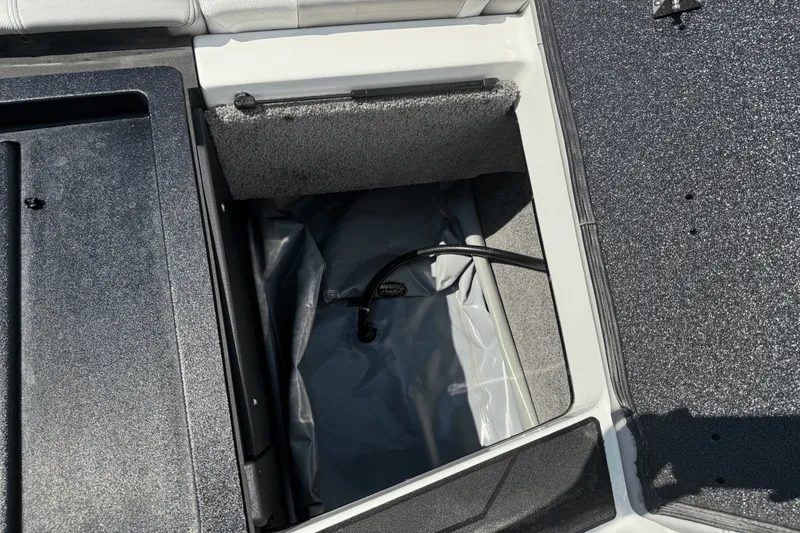 Slide: The Image of Malibu 21 VLX 2018 - 14