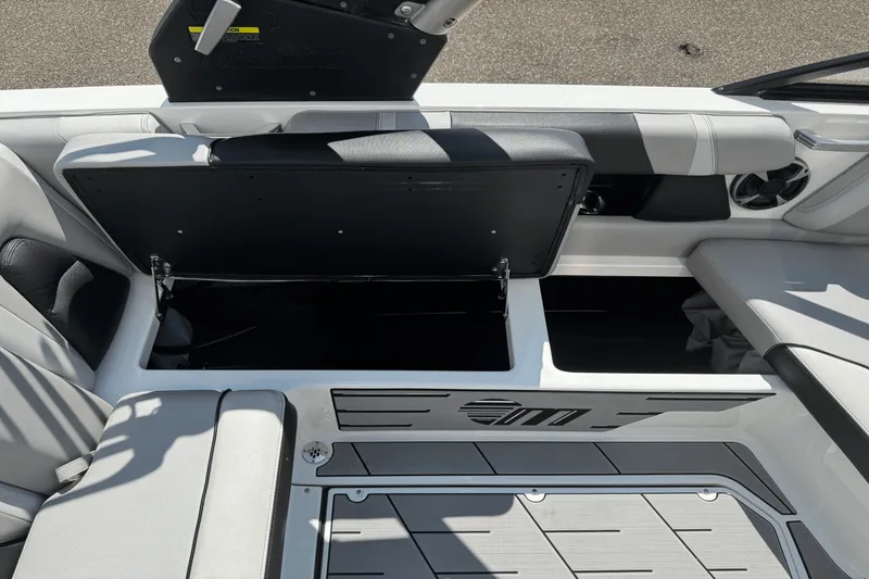 Slide: The Image of Malibu 21 VLX 2018 - 30