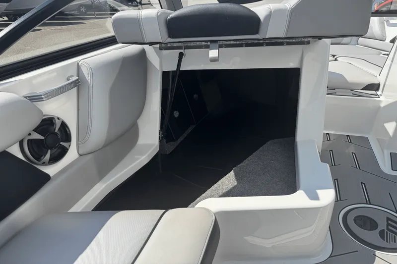 Slide: The Image of Malibu 21 VLX 2018 - 33