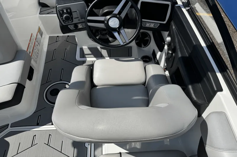 Slide: The Image of Malibu 21 VLX 2018 - 43