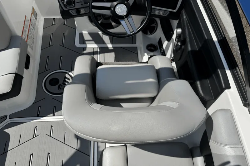 Slide: The Image of Malibu 21 VLX 2018 - 44