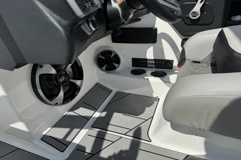 Slide: The Image of Malibu 21 VLX 2018 - 45