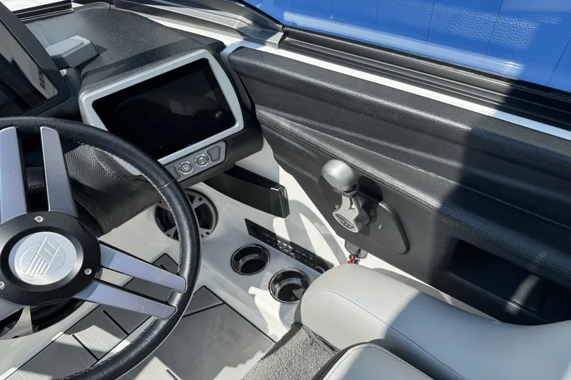 Slide: The Image of Malibu 21 VLX 2018 - 46