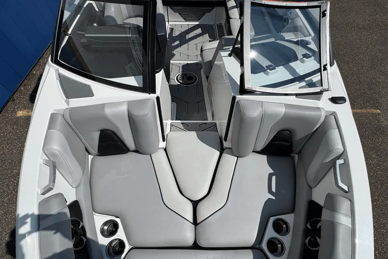 Slide: The Image of Malibu 21 VLX 2018 - 54