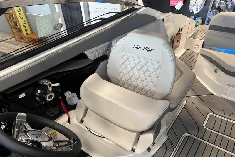 Slide: The Image of Sea Ray SLX 260 2026 - 22