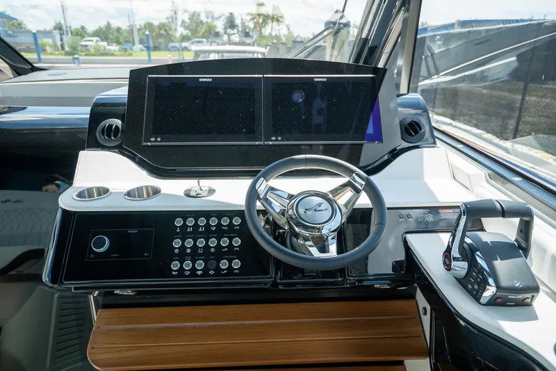 Slide: The Image of Sea Ray Sundancer 370 Outboard 2026 - 11
