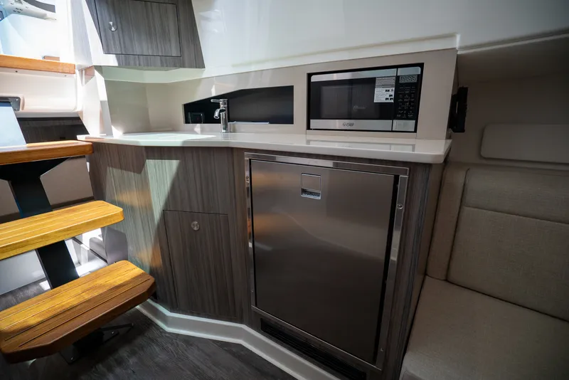 Slide: The Image of Sea Ray Sundancer 370 Outboard 2026 - 17