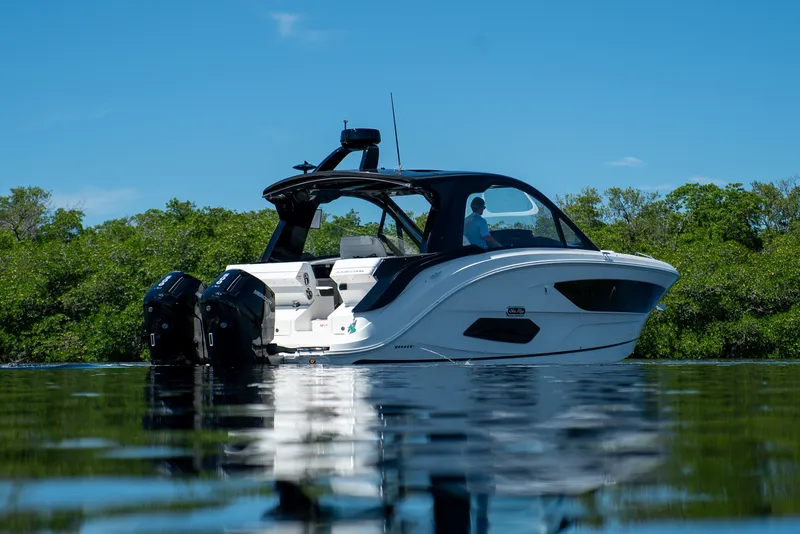 Slide: The Image of Sea Ray Sundancer 370 Outboard 2026 - 3