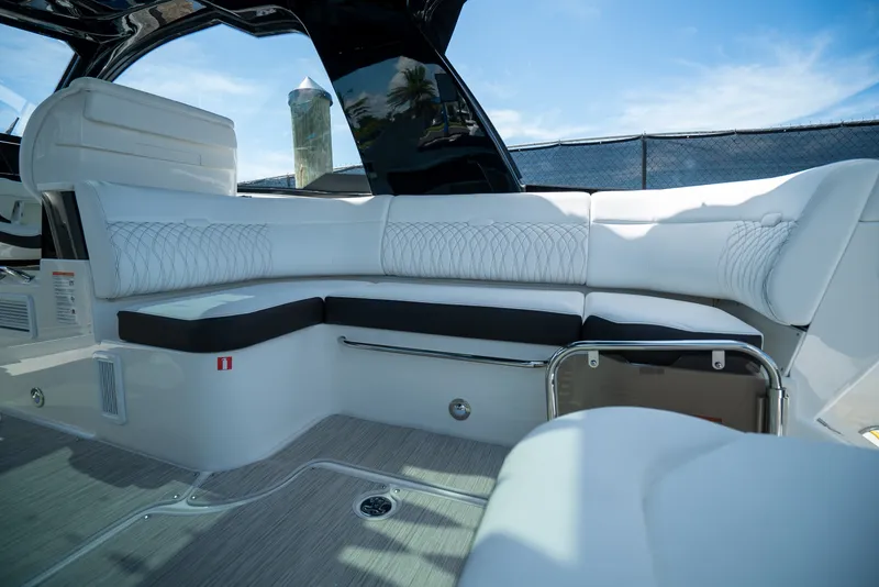 Slide: The Image of Sea Ray Sundancer 370 Outboard 2026 - 6