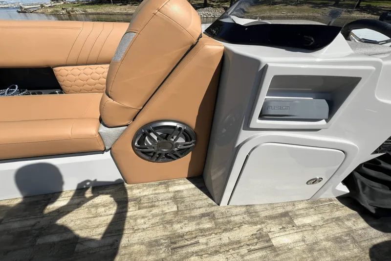 Slide: The Image of Crest 250 CARRIBEAN 2023 - 14