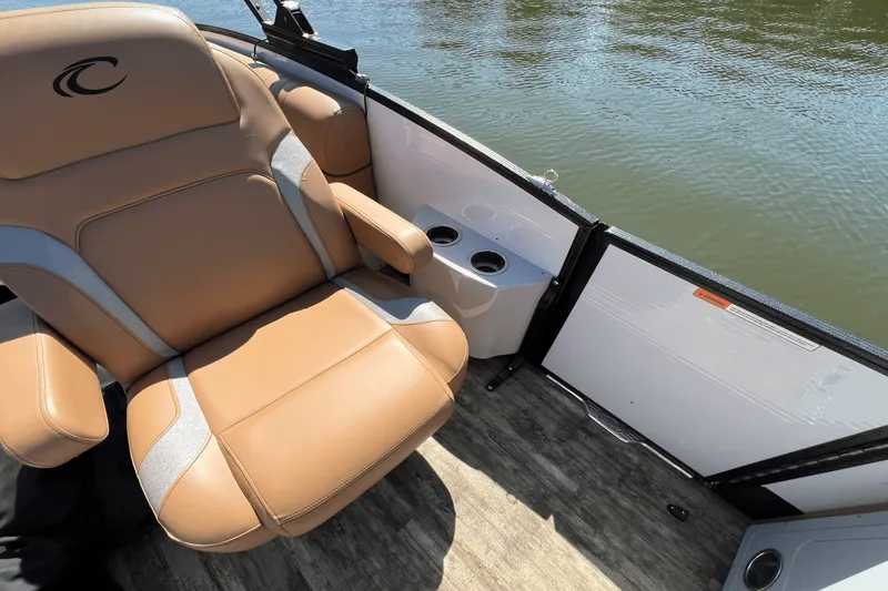 Slide: The Image of Crest 250 CARRIBEAN 2023 - 18