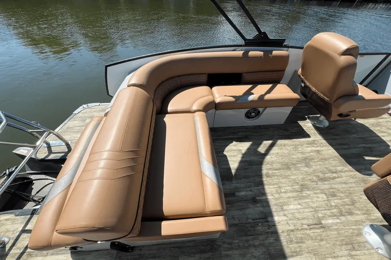 Slide: The Image of Crest 250 CARRIBEAN 2023 - 7