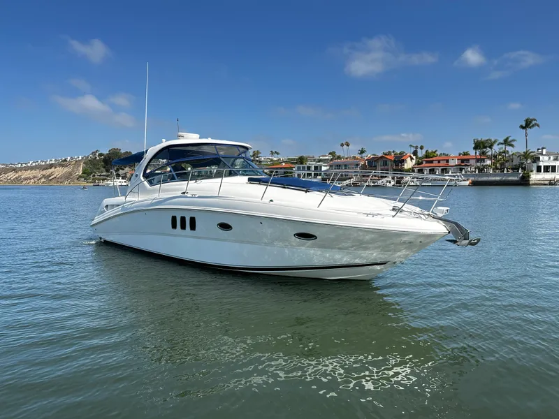 Slide: The Image of Sea Ray 38 Sundancer 2006 - 2