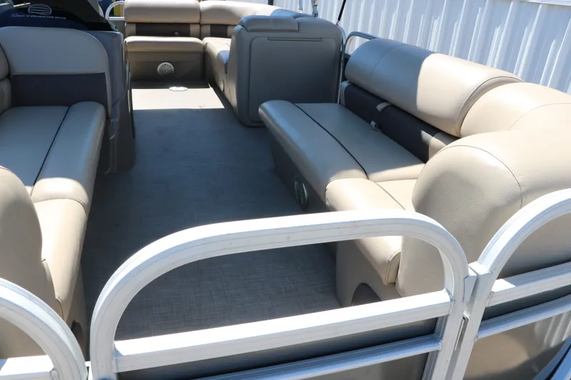 Slide: The Image of Tracker Party Barge 20 Dlx 2021 - 11