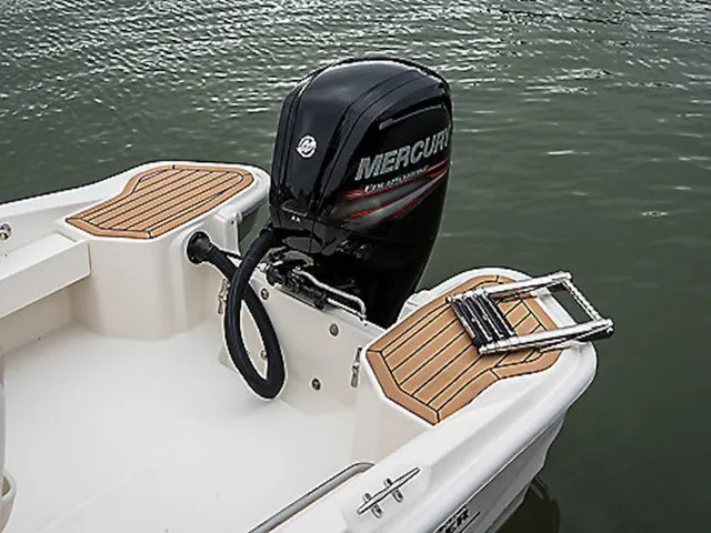 Slide: The Image of Boston Whaler 160 Super Sport 2027 - 2