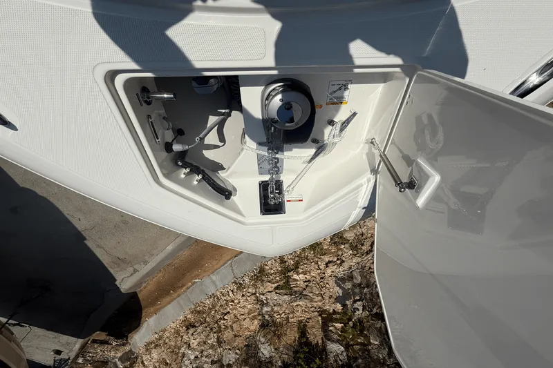 Slide: The Image of Boston Whaler 360 Outrage 2026 - 36