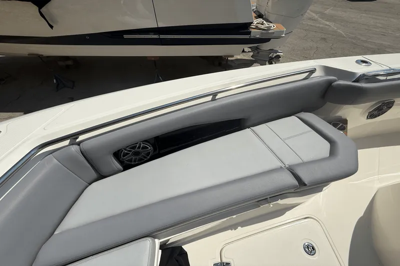 Slide: The Image of Boston Whaler 360 Outrage 2026 - 38