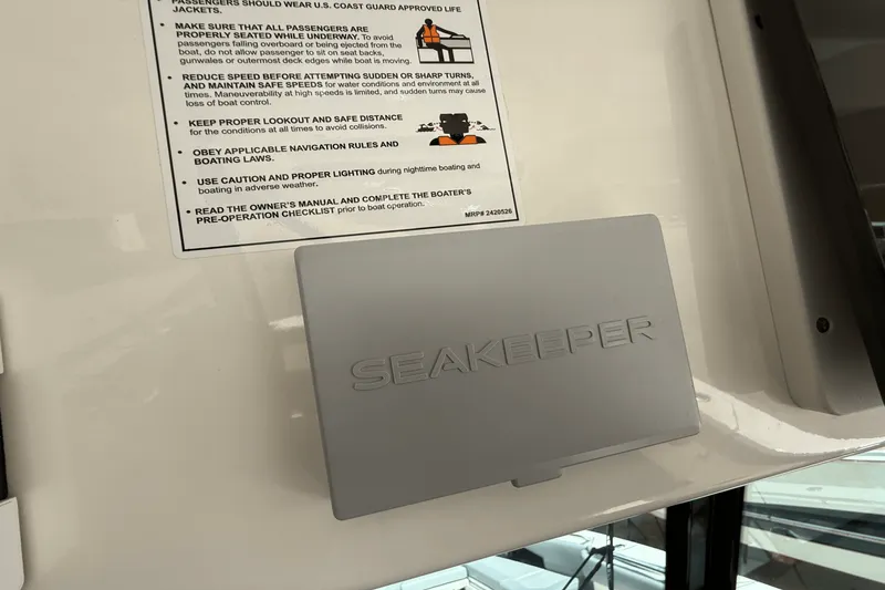 Slide: The Image of Boston Whaler 360 Outrage 2026 - 41