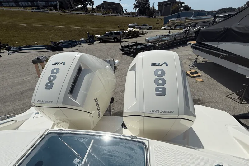 Slide: The Image of Boston Whaler 360 Outrage 2026 - 43