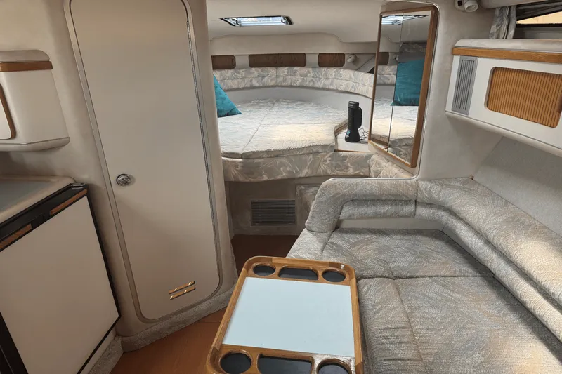 Slide: The Image of Sea Ray 330 SUNDANCER 1993 - 10