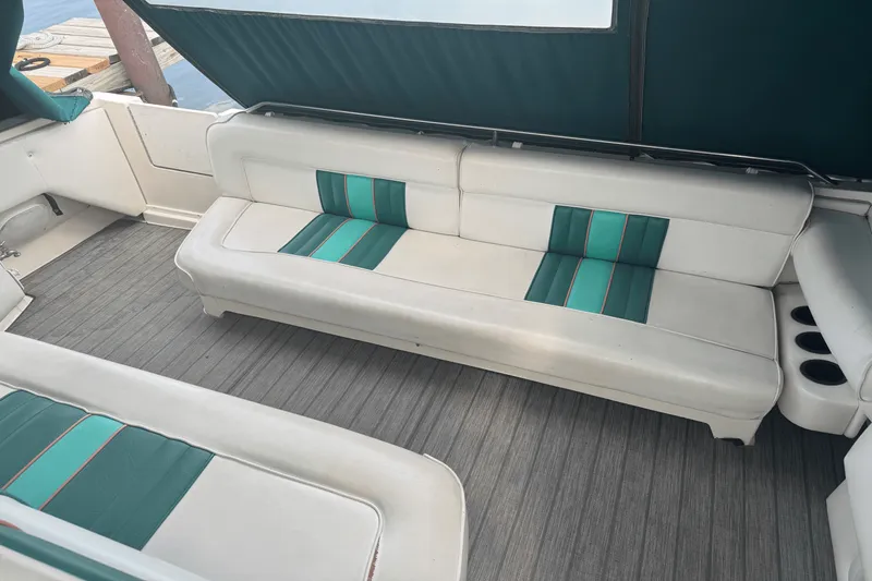 Slide: The Image of Sea Ray 330 SUNDANCER 1993 - 3