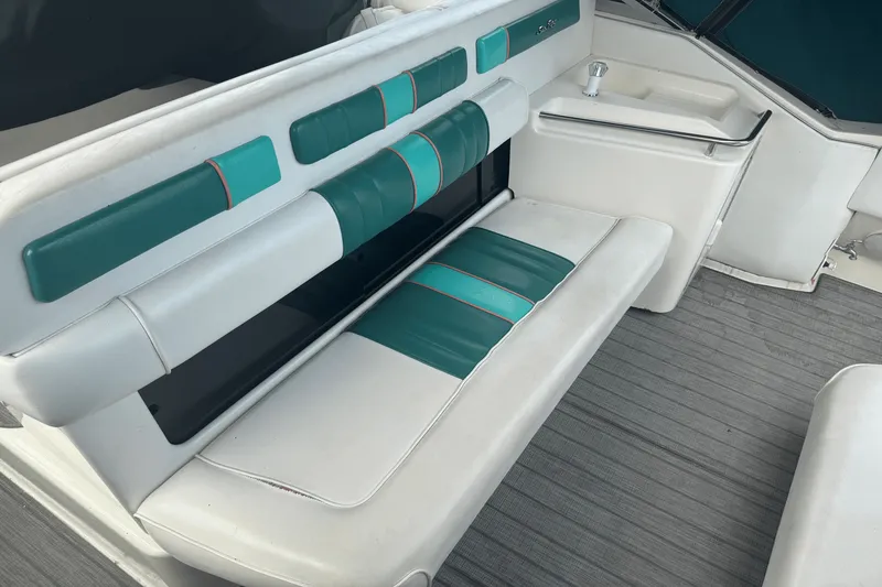 Slide: The Image of Sea Ray 330 SUNDANCER 1993 - 4