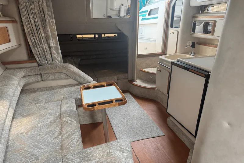 Slide: The Image of Sea Ray 330 SUNDANCER 1993 - 5